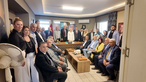 İYİ Parti Gaziantep İl Başkanı Şerif Başkülekçi Bayramlaşma Programında Birlik Mesajı Verdi